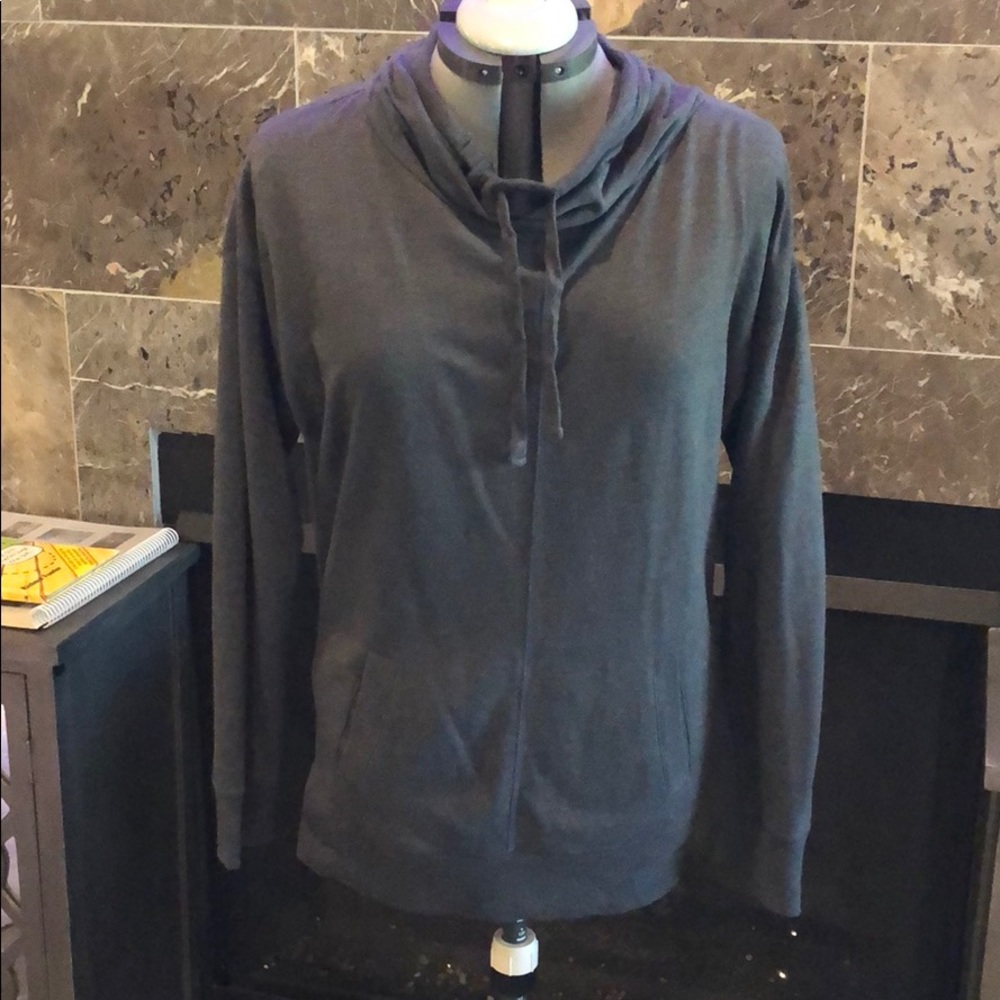 Xersion Gray Lounge Top Medium
